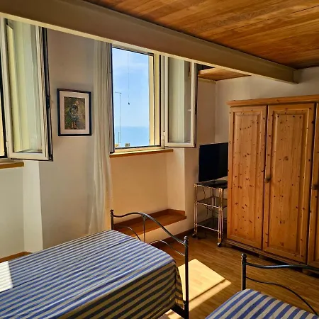 N266 - Numana, Deliziosa Casa In Centro Storico Apartamento