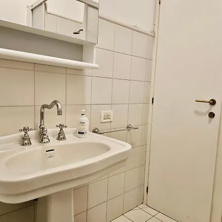 Апартаменты N266 - Numana, Deliziosa Casa In Centro Storico Нумана